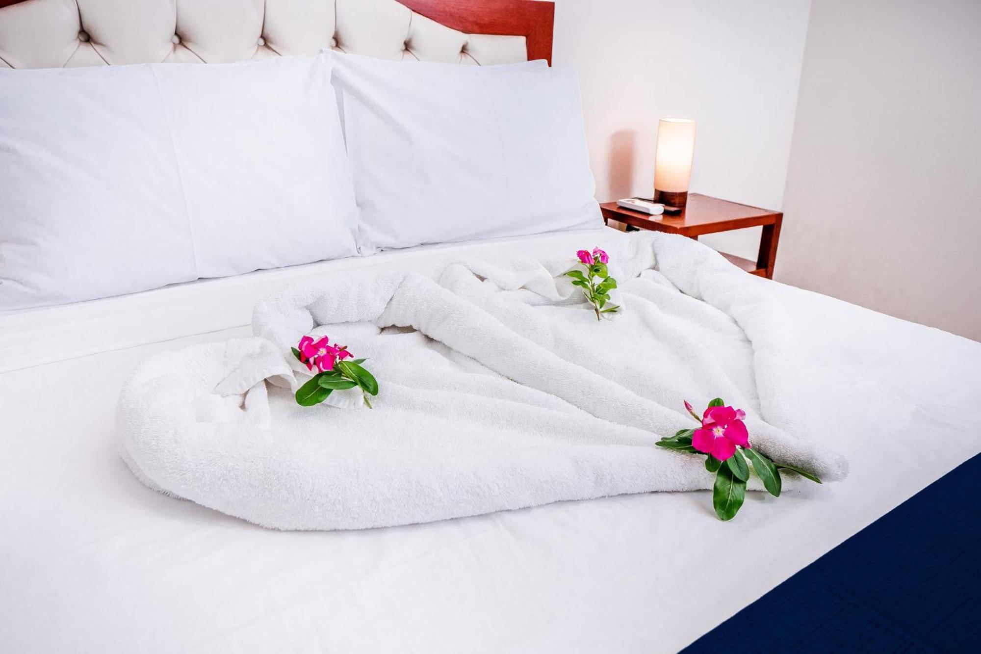 Laguna Azul Hotel & Suites Sauce Kültér fotó